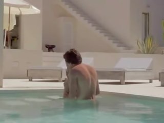 Fantastiskt sensitive vuxen film i den swimmingpool